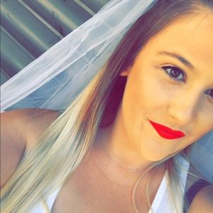 Meet your Posher, Cassie